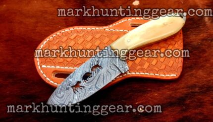 Custom Handmade Damascus Steel Skinner Knife...