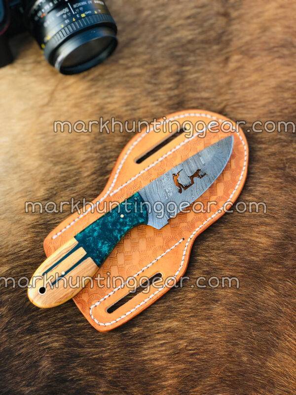 Custom Handmade Damascus Steel Skinning Knife &With Leather Sheath. - Image 1