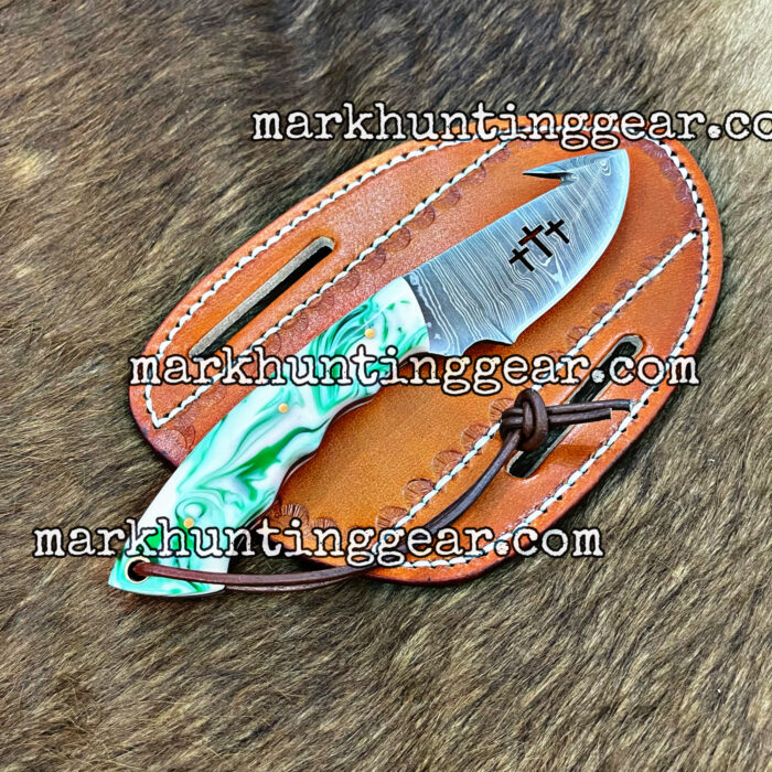 Custom Handmade Damascus Steel Cowboy Skinner Knife with leather sheath. - Image 1